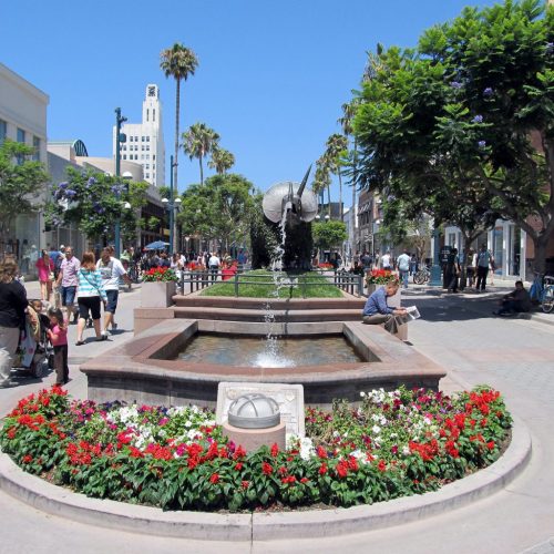 Hip and Happening Shopping at 3rd Street Promenade in West LA: Santa Monica, Blocks from the Beach