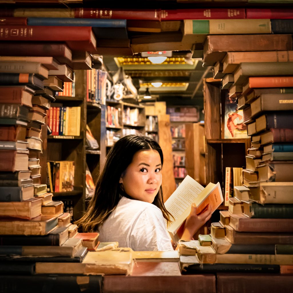 the last bookstore girl looking la los angeles dtla