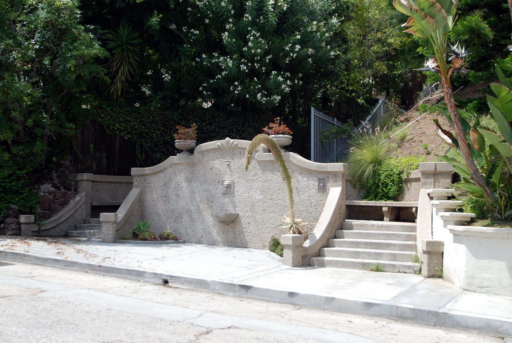 los feliz heights stone steps