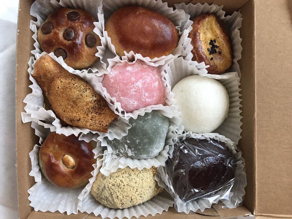 mochi and manju japanese dessert