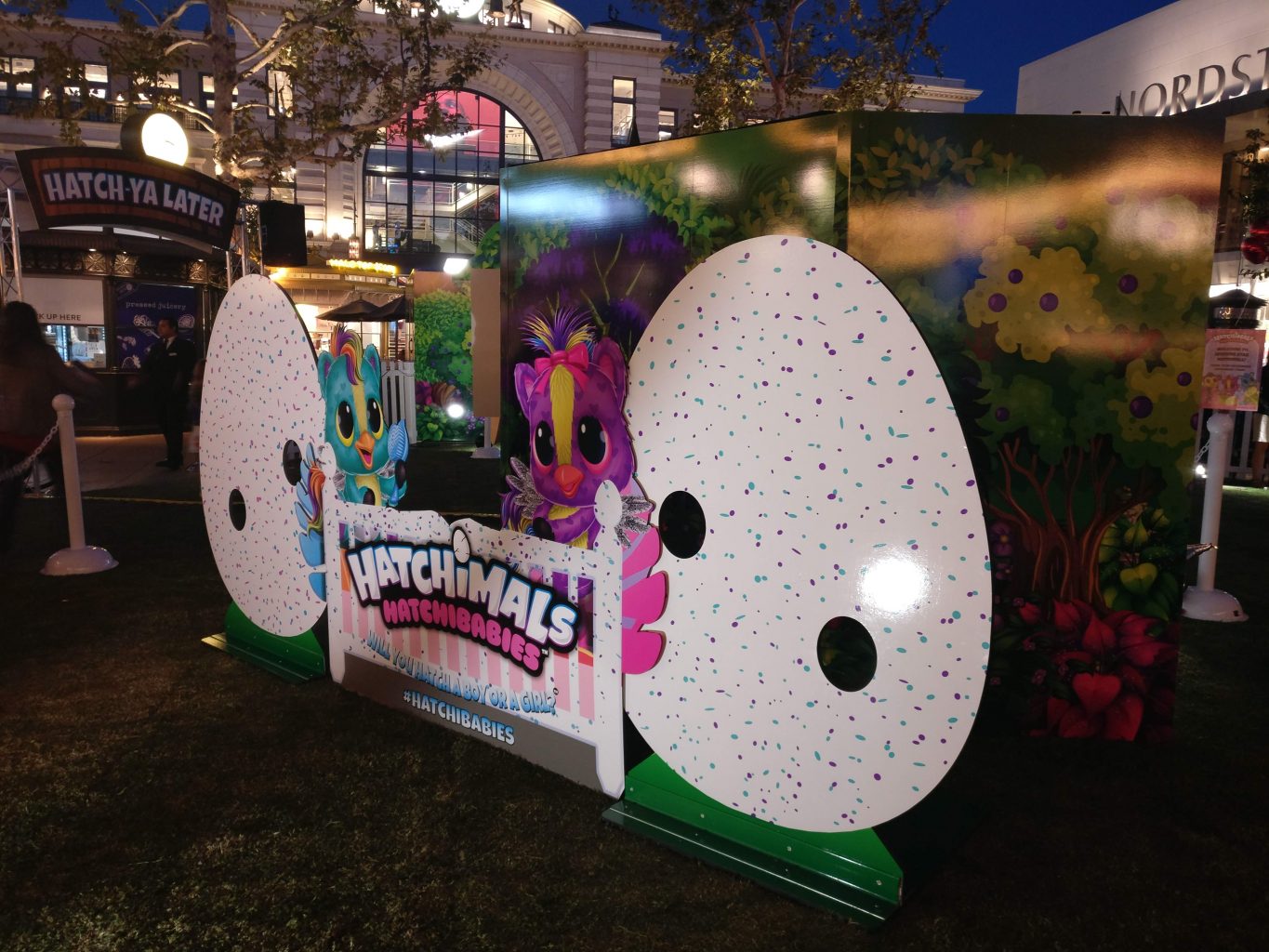 Hatchimals Hatchibabies photo opportunity the grove