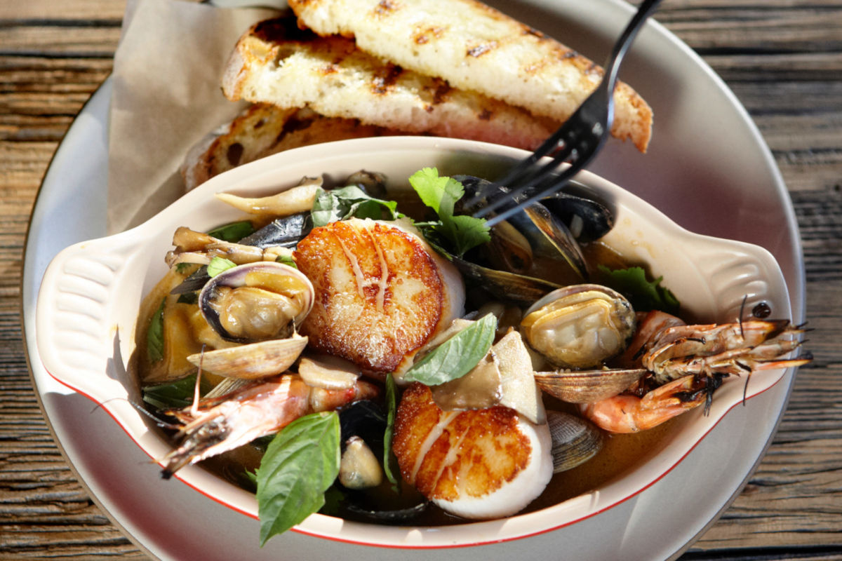 tar and roses delicious seafood dish