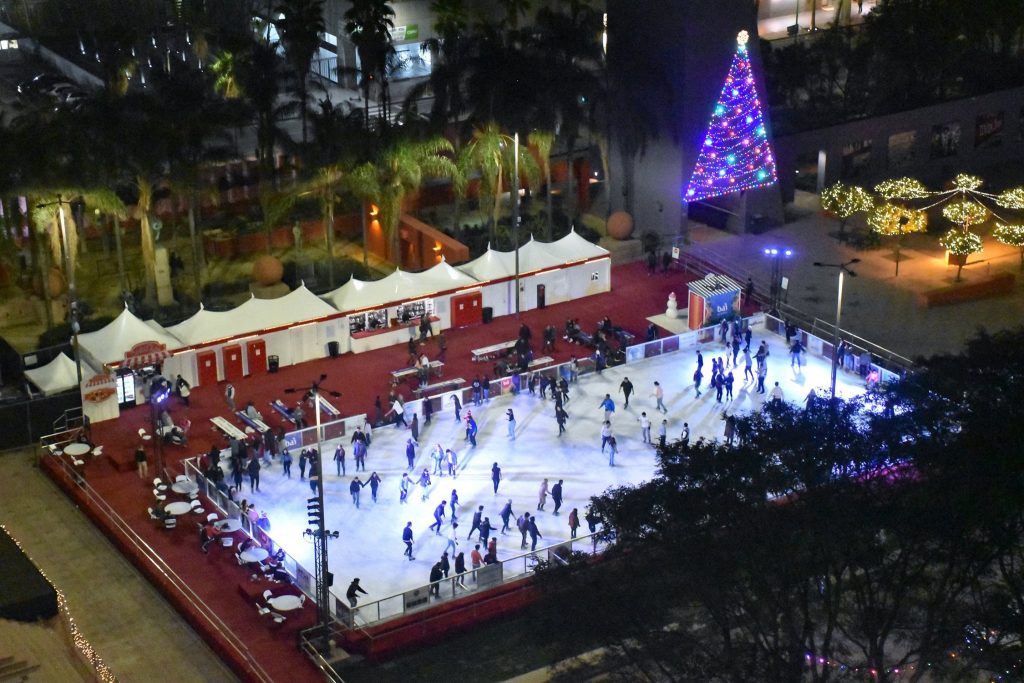 pershing square dtla ice skating